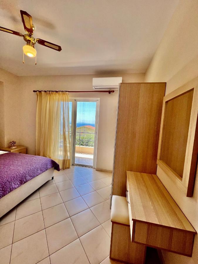 J&B Rooms Dhermi Bagian luar foto