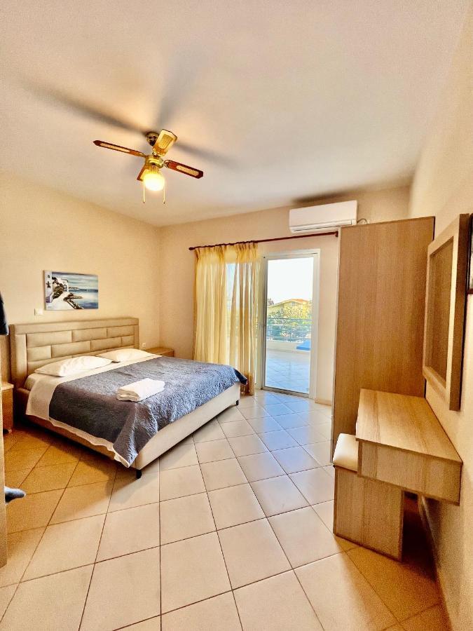 J&B Rooms Dhermi Bagian luar foto