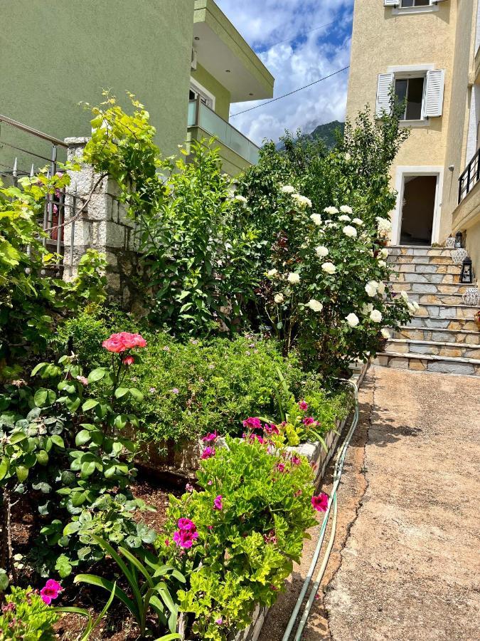 J&B Rooms Dhermi Bagian luar foto