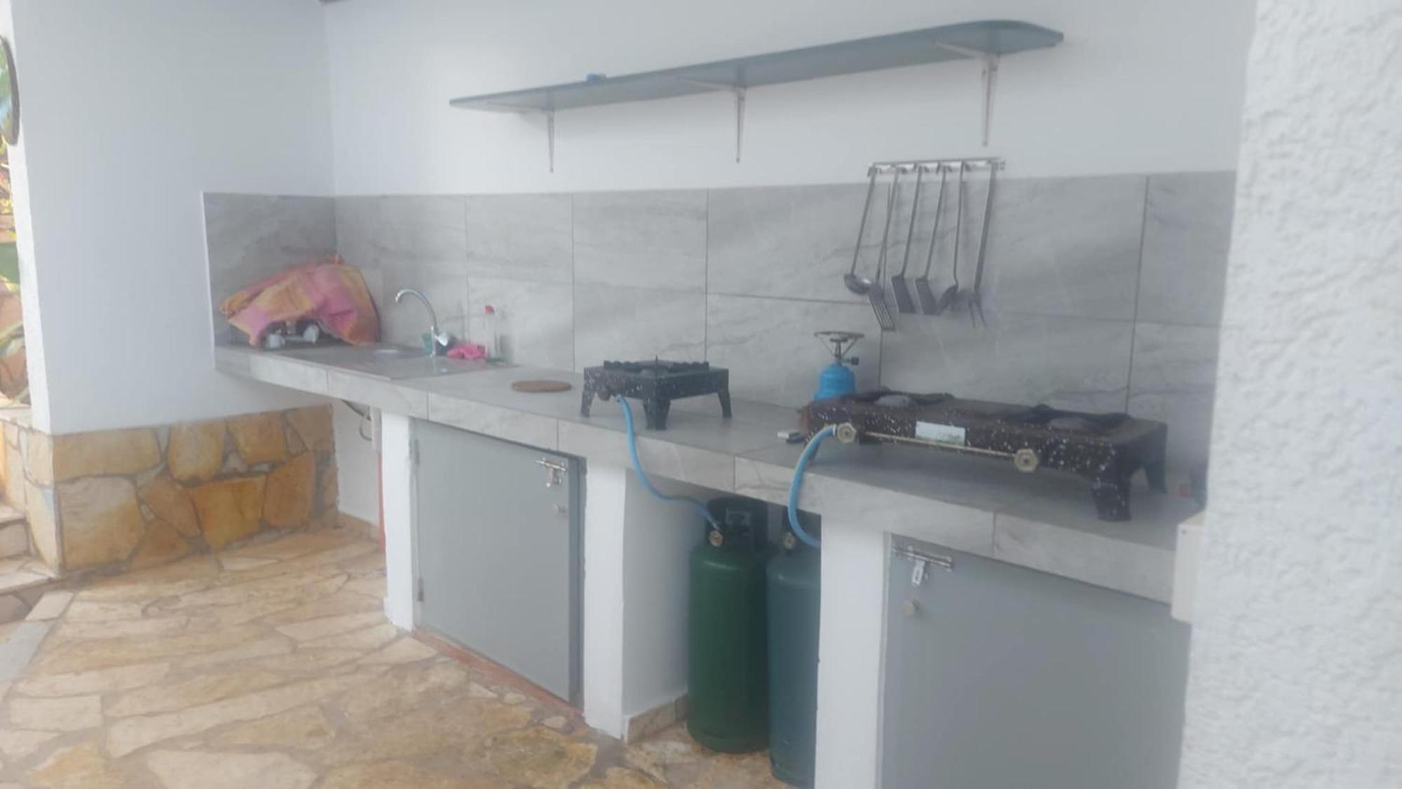J&B Rooms Dhermi Bagian luar foto