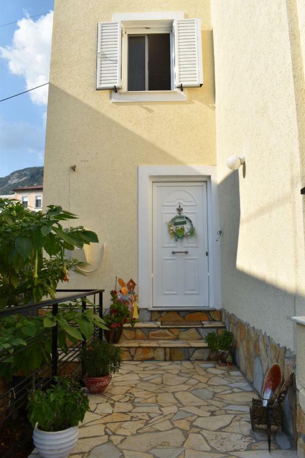 J&B Rooms Dhermi Bagian luar foto